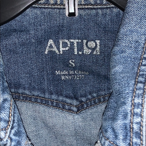 Cropped Jean jacket - Picture 2 of 3